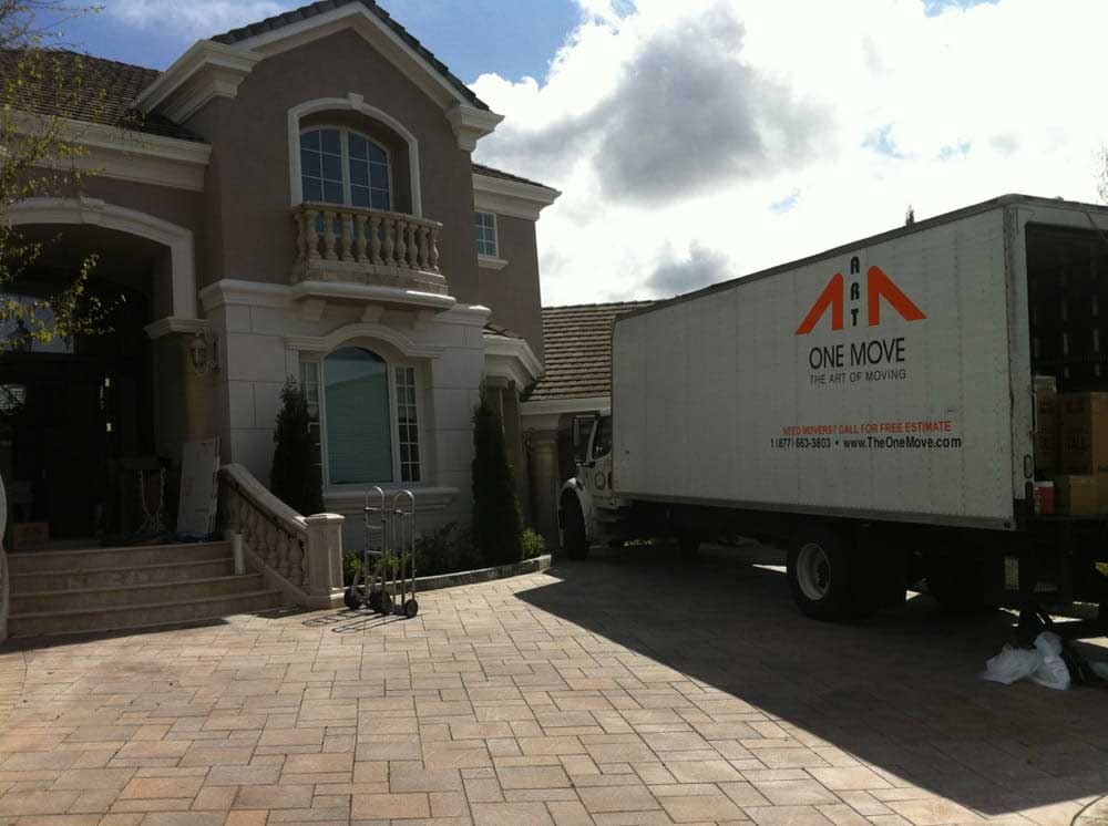 Tips for Planning a Smooth Relocation - Professional Moving Service