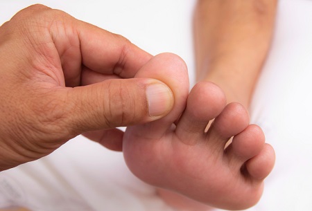 Foot Corn and Callus Treatment for the Elderly